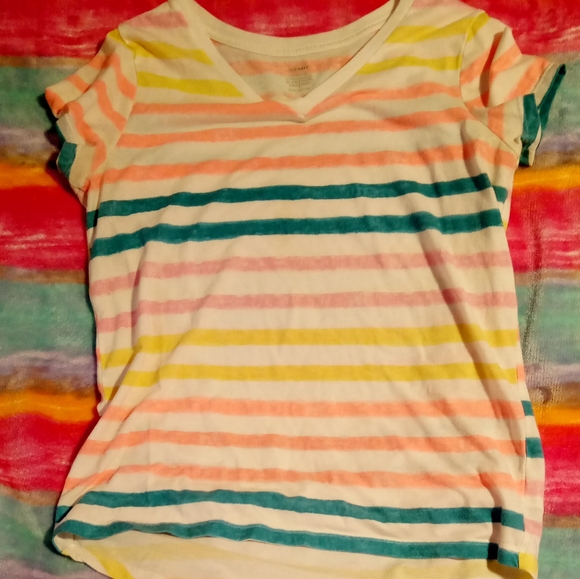 A relaxed colored striped shirt - Picture 1 of 3